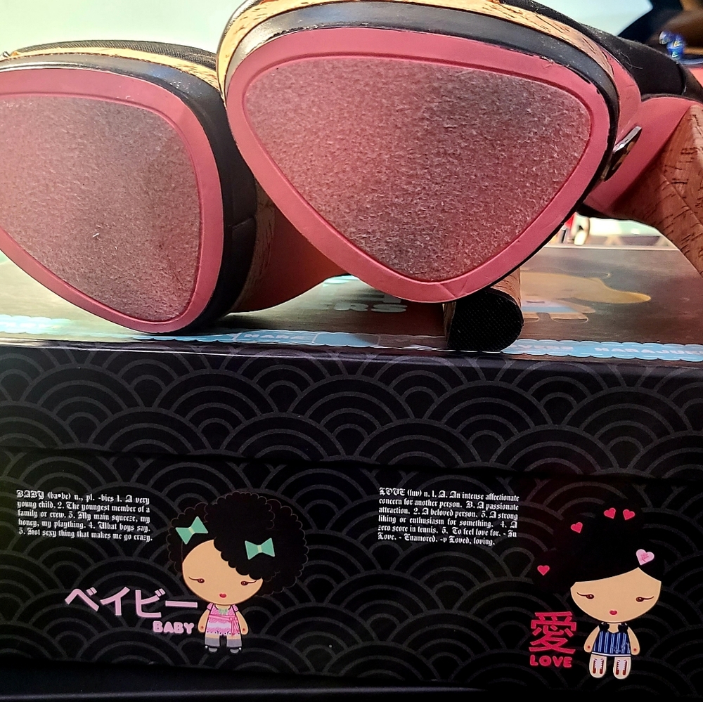 Harajuku Lovers Kandice Pumps, Size 7 - Picture 2 of 3